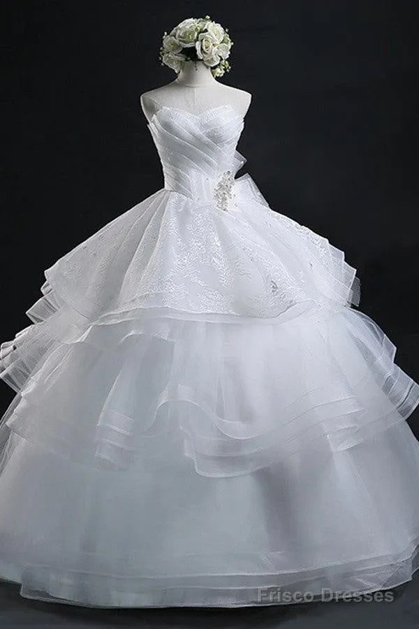 Glamorous Ball Gown Sweetheart Organza Wedding Dress With Lace